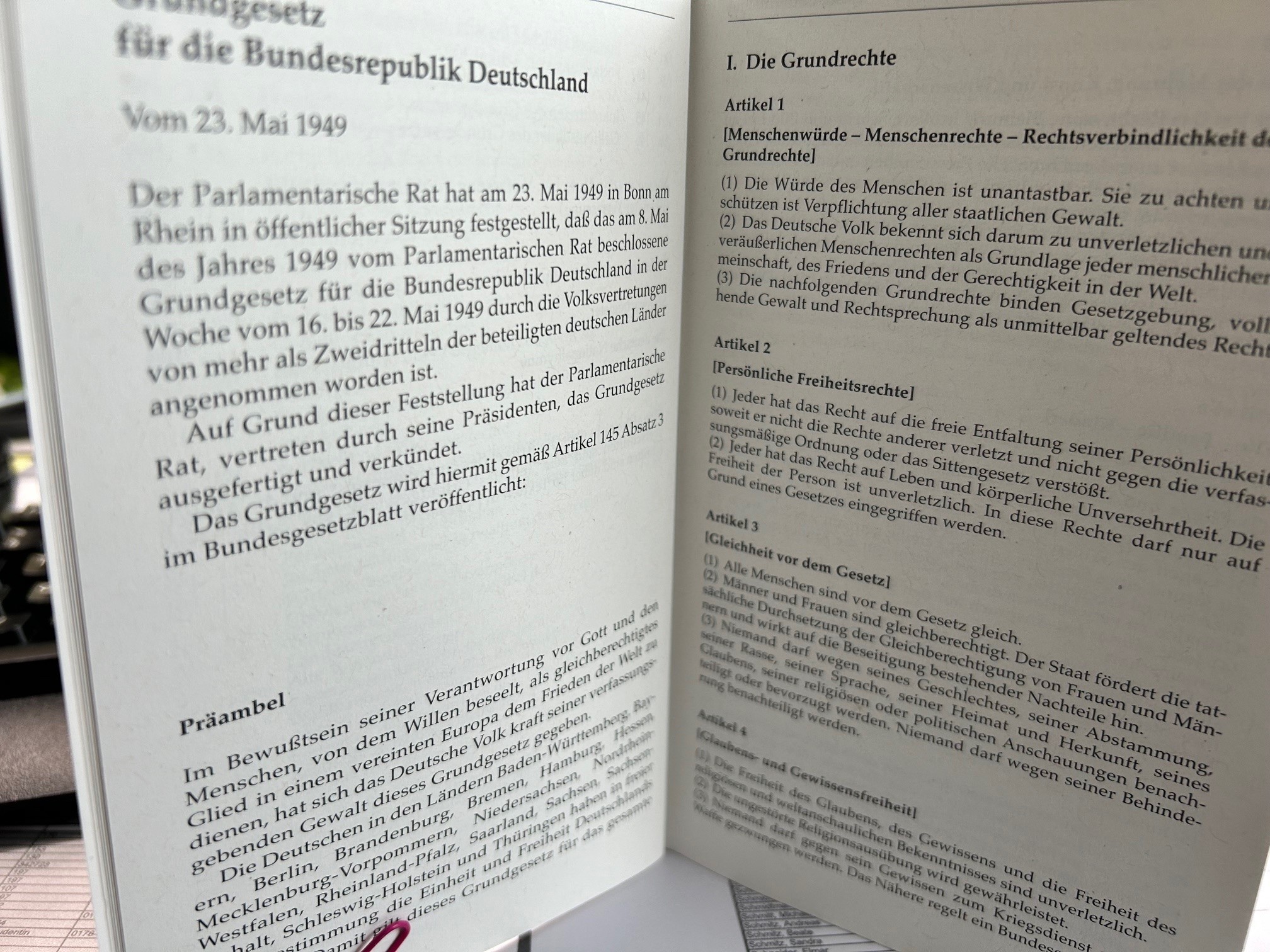 bundespublik deutschlands grundrecht