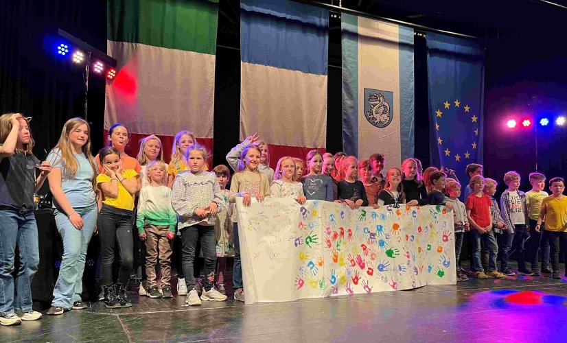 Partnerschaftsverein: Abschlussfest in der Aula. (Foto: privat)