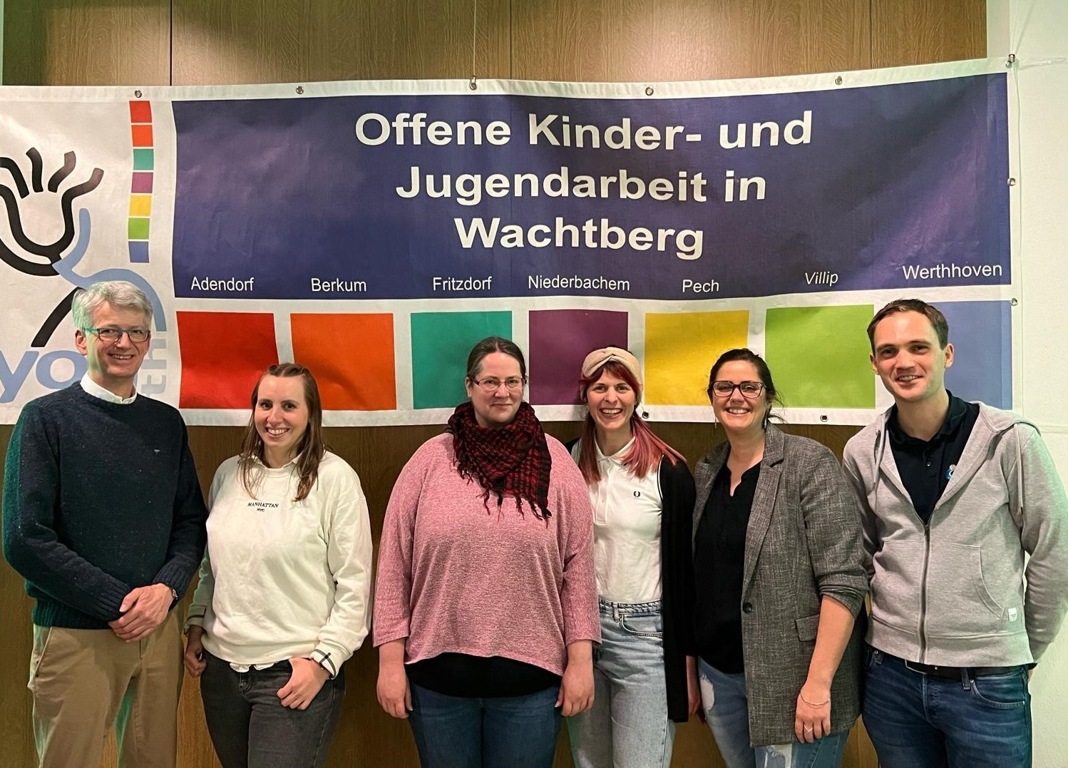 Das sind wir: Gruppenbild mit allen Jugendfachkräften. 