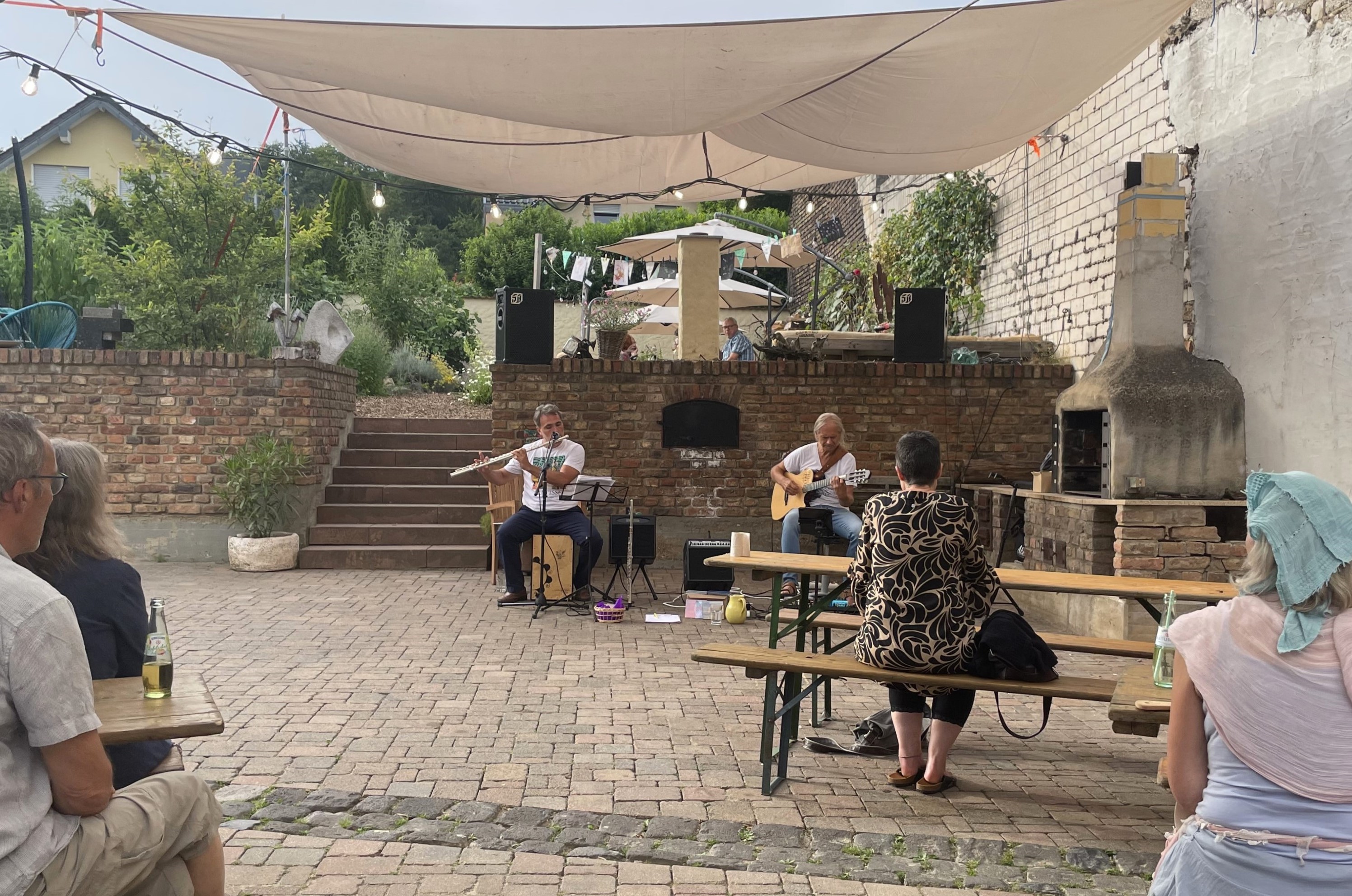 „Der Geheime Garten“ der Familie Bianco – mit Musik im Innenhof