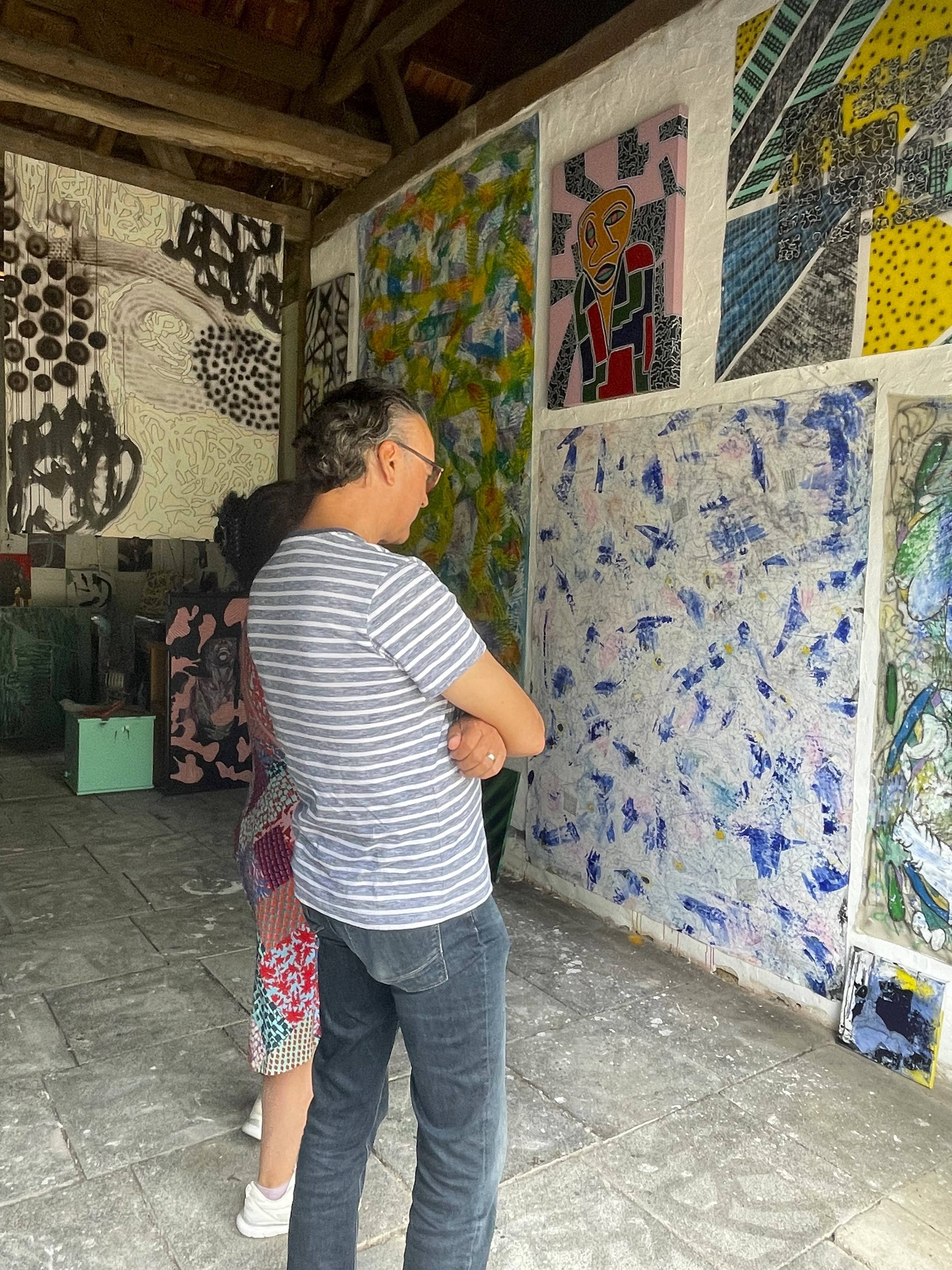 Großformatige Bilder von Tim Fammels in der Scheune Großformatige Bilder von Tim Fammels in der Scheune