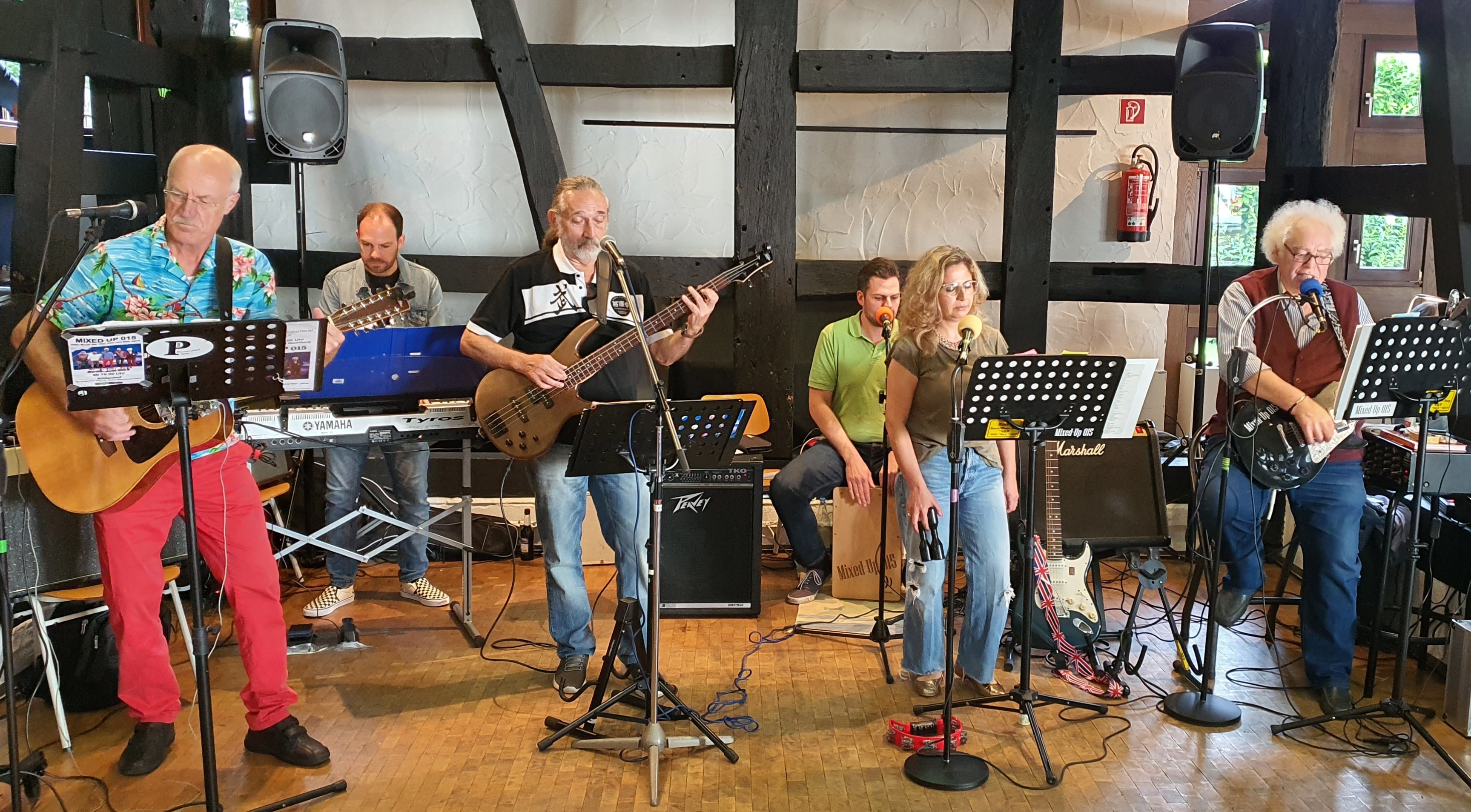 Gute-Laune-Musik mit der Band Mixed up 015