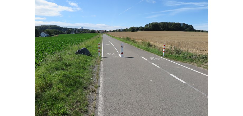 Unbekannte haben die Schranke gänzlich abgebrochen