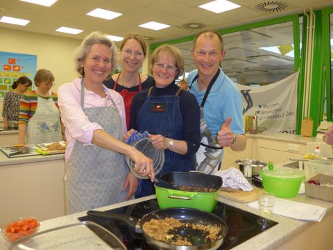 Italienisch Kochen mit dem Partnerschaftsverein. (Foto: PV Wachtberg)