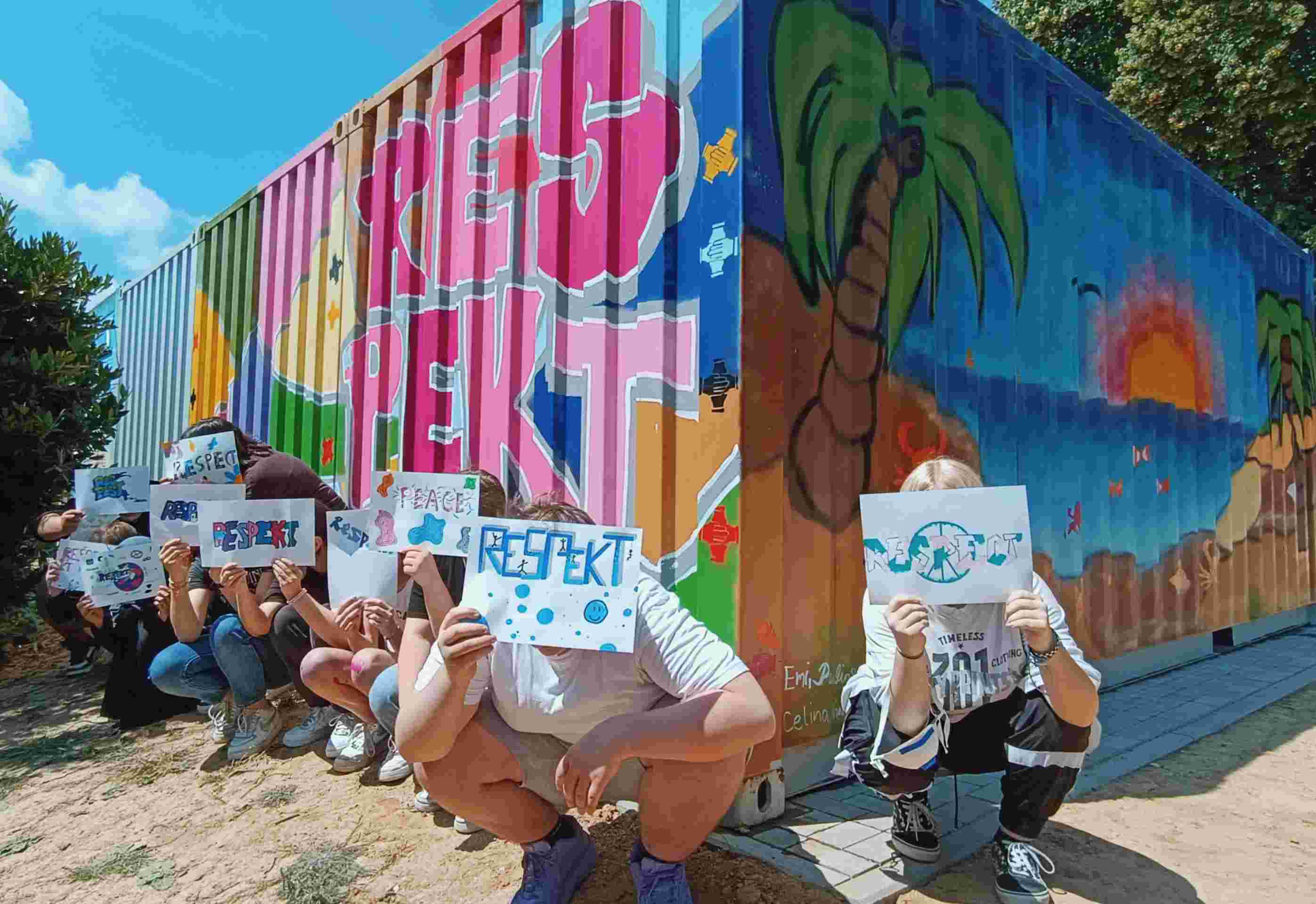 Die Jugendlichen hatten viel Spaß bei der „Spray-Days-Aktion“. (Foto: Gemeinde Wachtberg/hw)